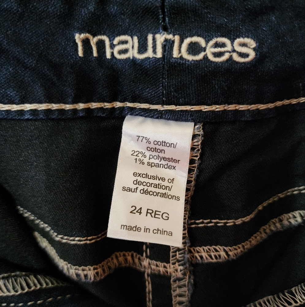 NWT Maurices Jeans with Contrast Stitching - Picture 3 of 3